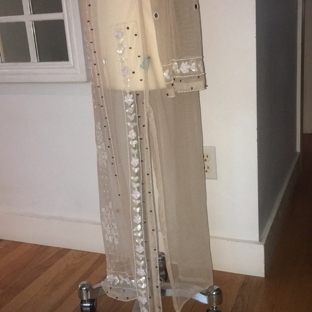 Sheer Maxi cover up - Picture 5 of 6